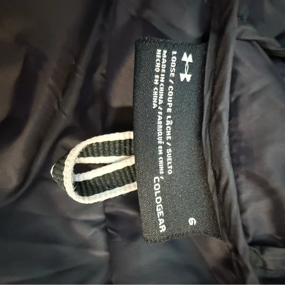 Under Armour Little Girls’ ColdGear Puffer Jacket w/zippered pockets - Picture 5 of 6